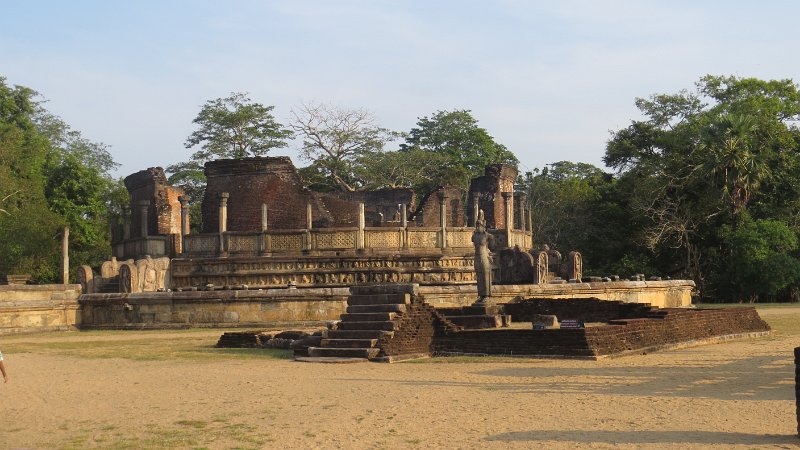 D (24) Bodhisatva Shrine and Vatadage - Polonnaruva.JPG